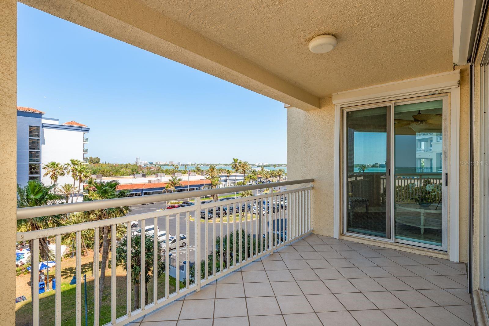 GRANDE ON SAND KEY CONDO PHASE II UNIT 402 GAR 21 - Residential