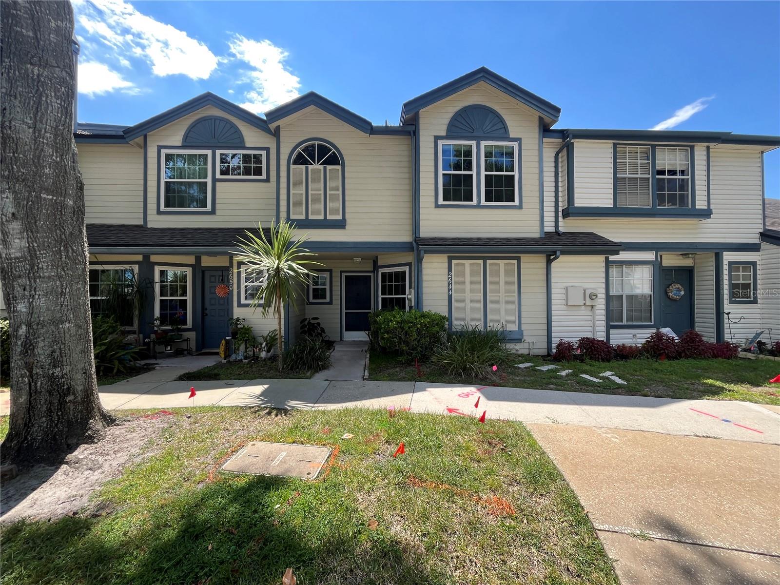 3 Bedroom Townhome in Apopka For Rent
Two Story Townhome, 2nd Floor Unit, 1 Parking Spot, Screened-In Patio, Hardwood Flooring, Tile In Wet Areas, Just 25 Minutes To Downtown Orlando, Convenient To 417 & 441, Convenient To Major Roads, Shopping & Schools, Convenient To Wekiva Springs State Park. The deposit amount is based upon the application results. Pets: OK (Dangerous Pets are not permitted, Pit Bulls, etc.) Priced $1,850.00 for the first 4 months, $1,950.00 for the remaining 8 months (Average: $1,917.00/mo). AVAILABLE: NOW