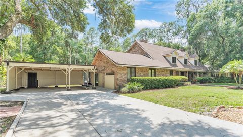 A home in LAKELAND