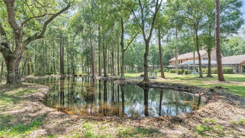 A home in LAKELAND