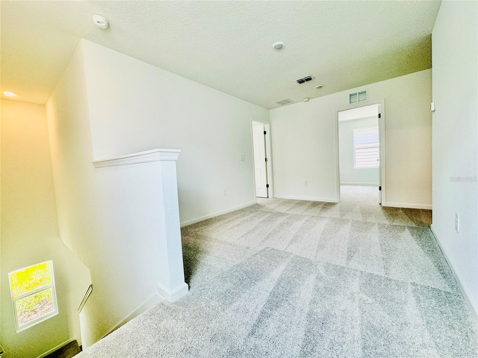HUNT CLUB AT LAKE WALES PHASE 1 - Residential Lease