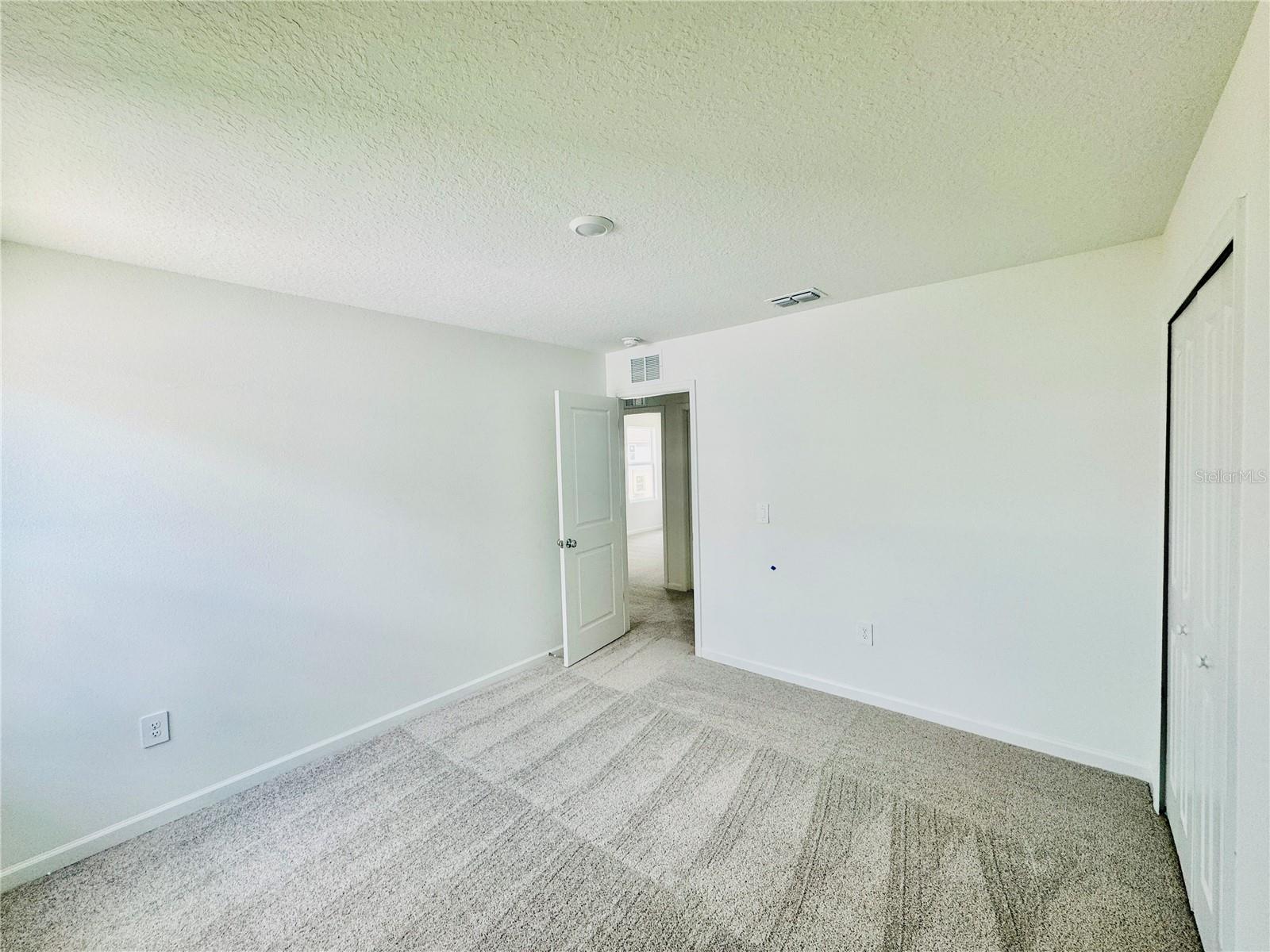 HUNT CLUB AT LAKE WALES PHASE 1 - Residential Lease