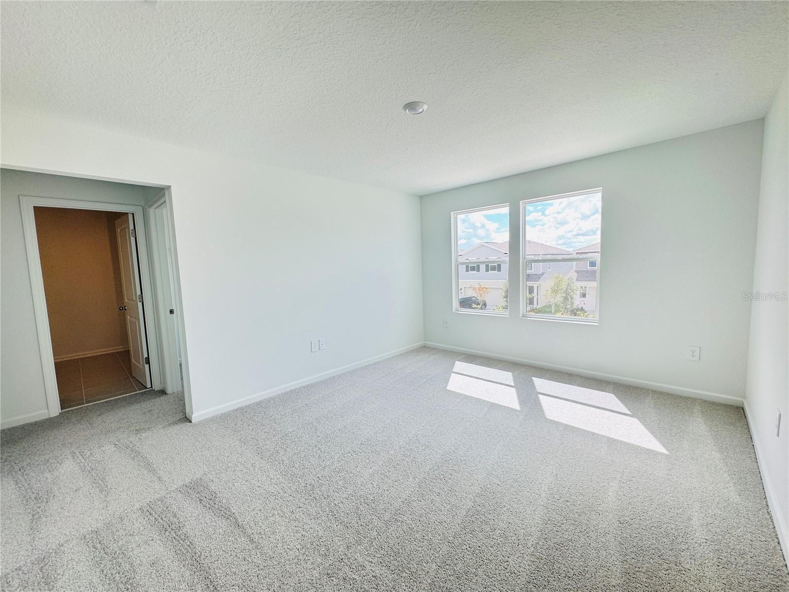 HUNT CLUB AT LAKE WALES PHASE 1 - Residential Lease