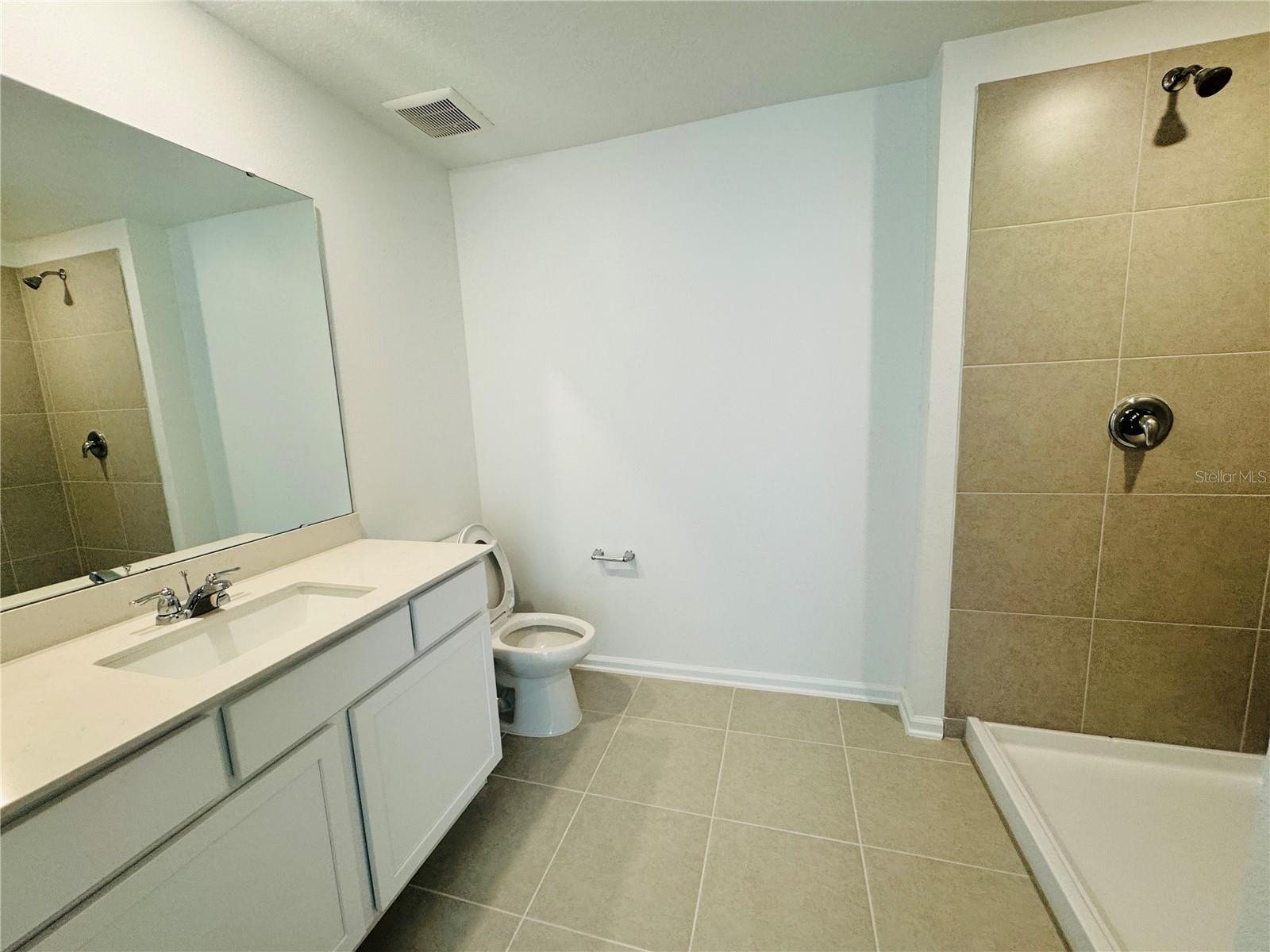 HUNT CLUB AT LAKE WALES PHASE 1 - Residential Lease