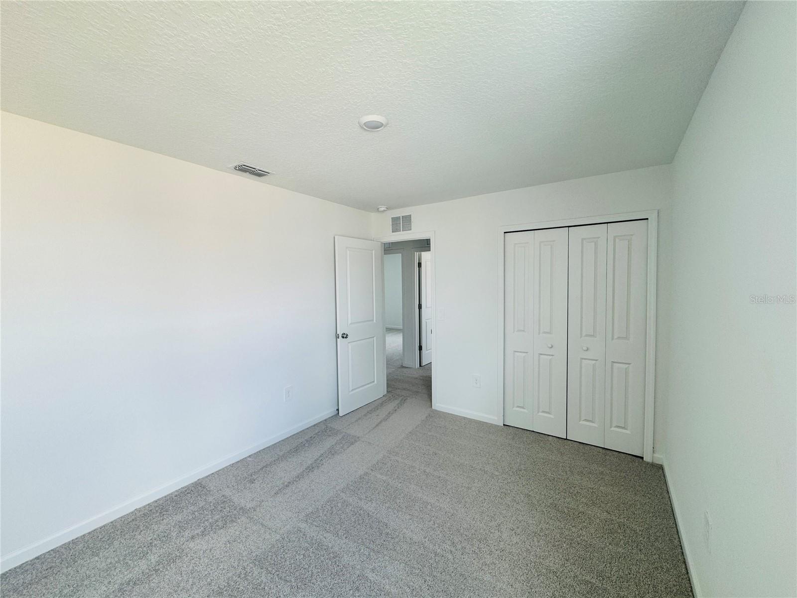 HUNT CLUB AT LAKE WALES PHASE 1 - Residential Lease