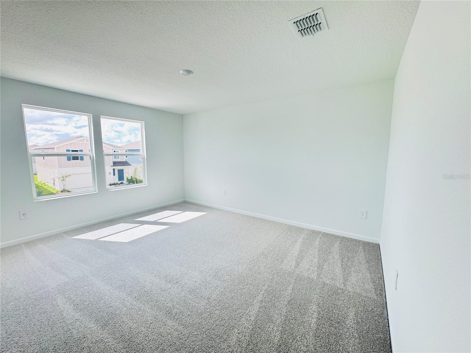 HUNT CLUB AT LAKE WALES PHASE 1 - Residential Lease
