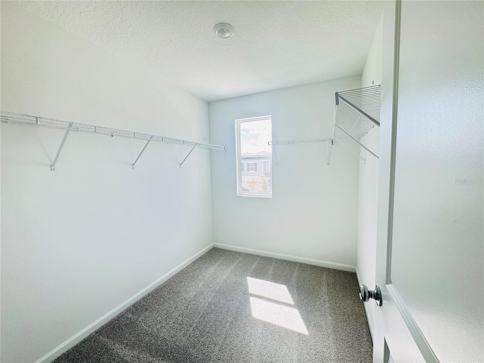 HUNT CLUB AT LAKE WALES PHASE 1 - Residential Lease