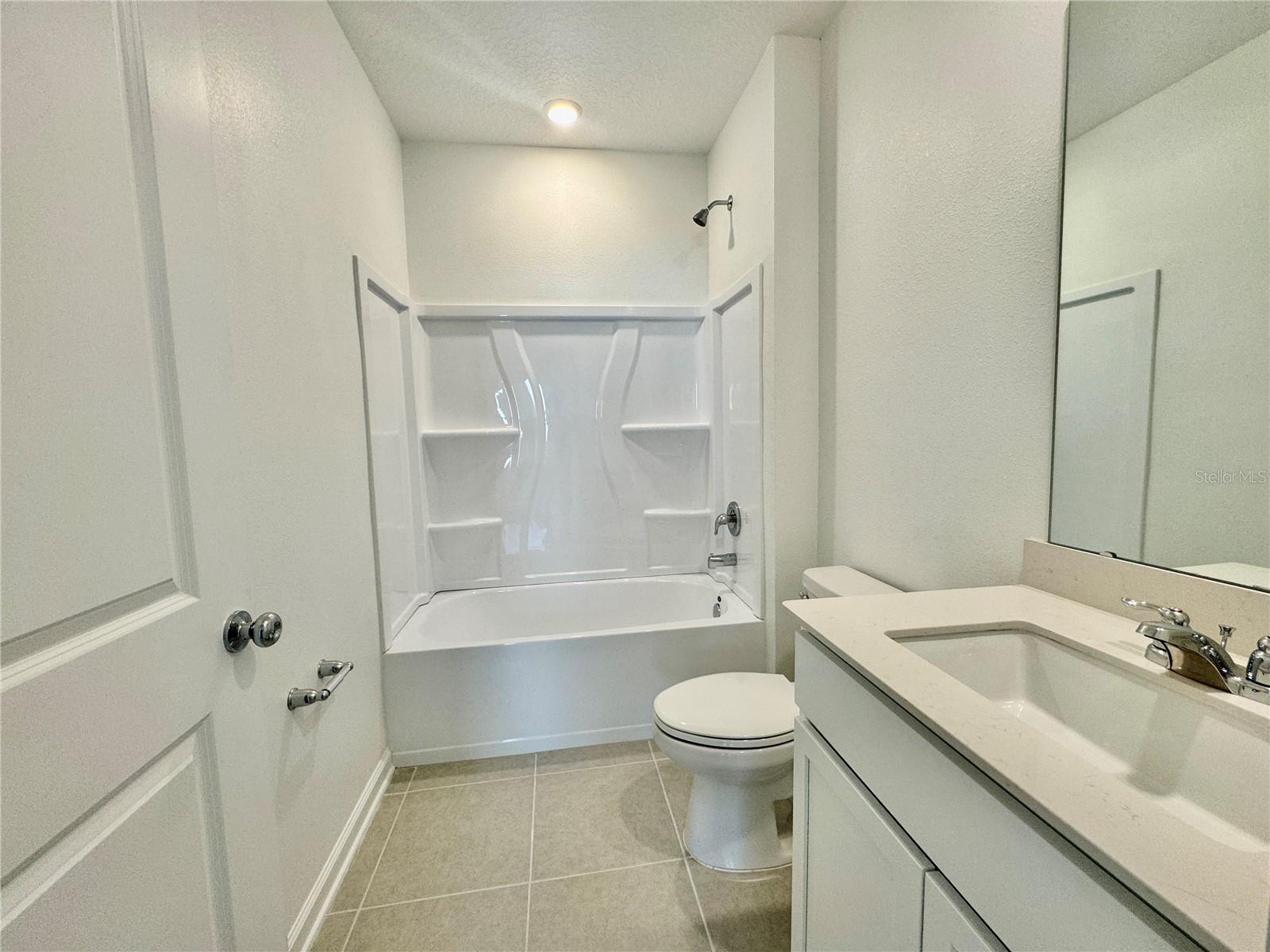 HUNT CLUB AT LAKE WALES PHASE 1 - Residential Lease