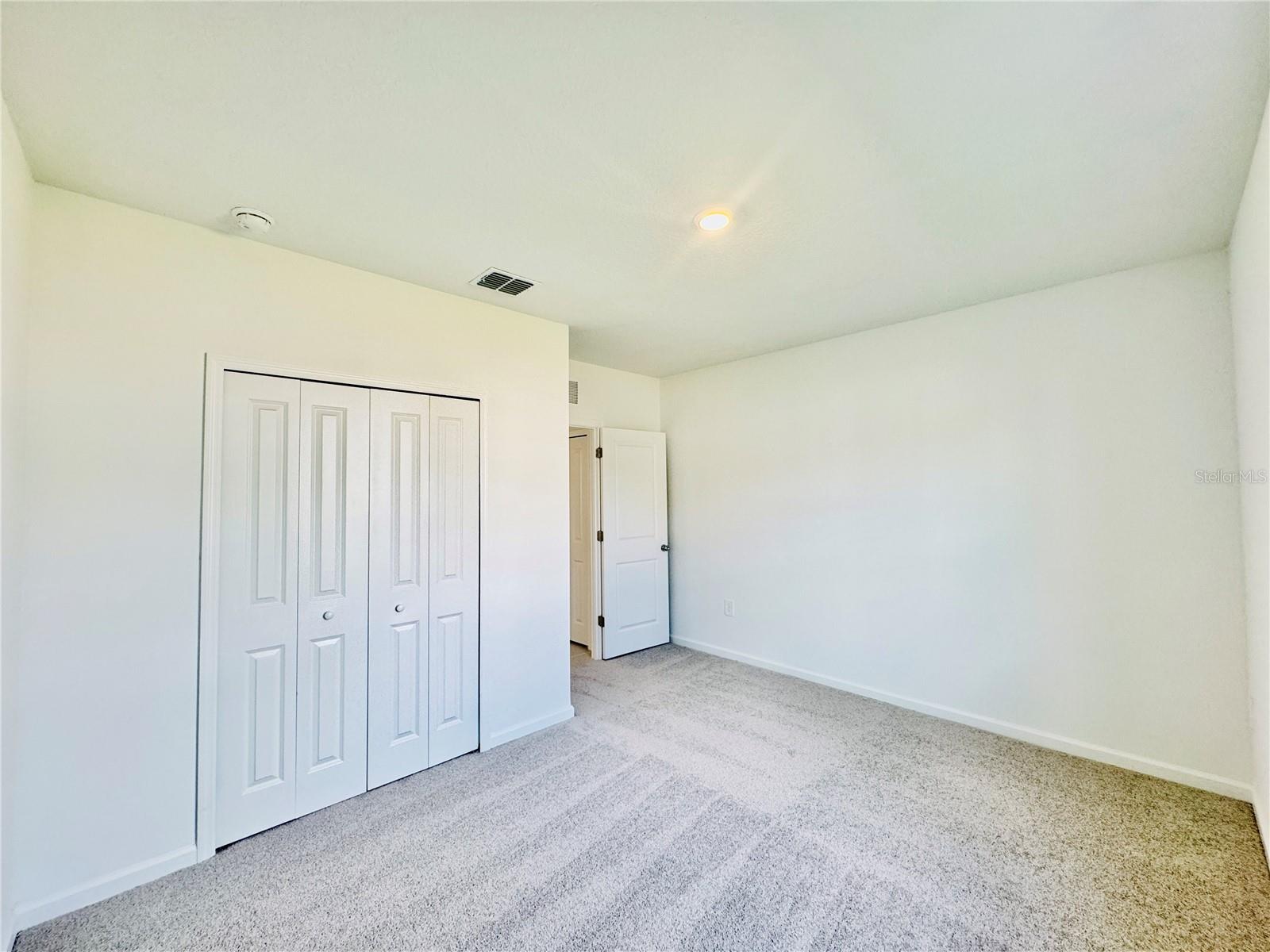 HUNT CLUB AT LAKE WALES PHASE 1 - Residential Lease