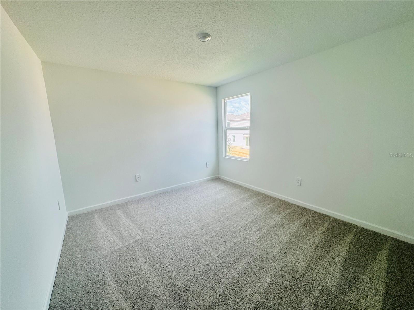 HUNT CLUB AT LAKE WALES PHASE 1 - Residential Lease