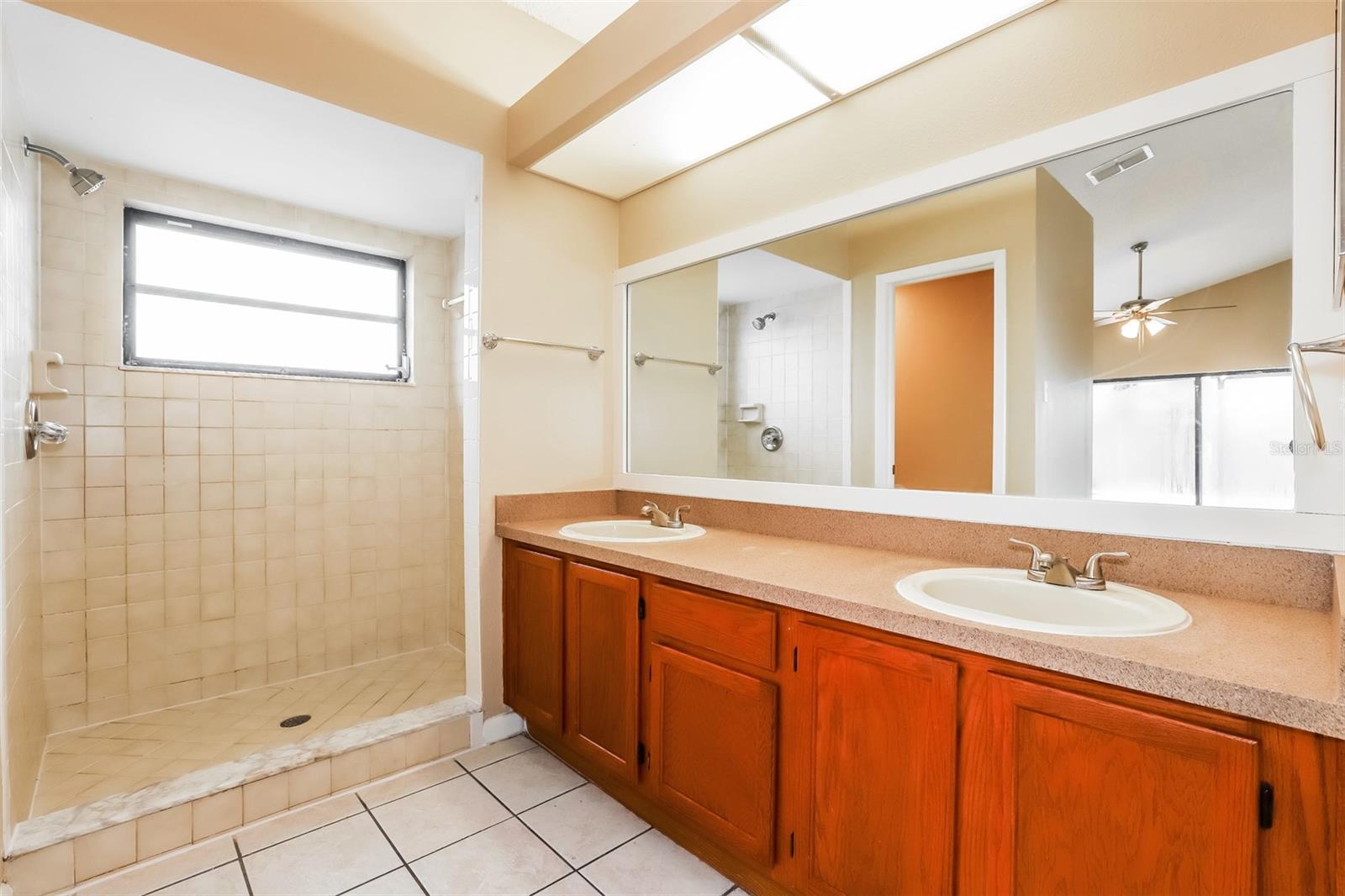 PROVIDENCE LAKES UNIT 111 PHAS - Residential