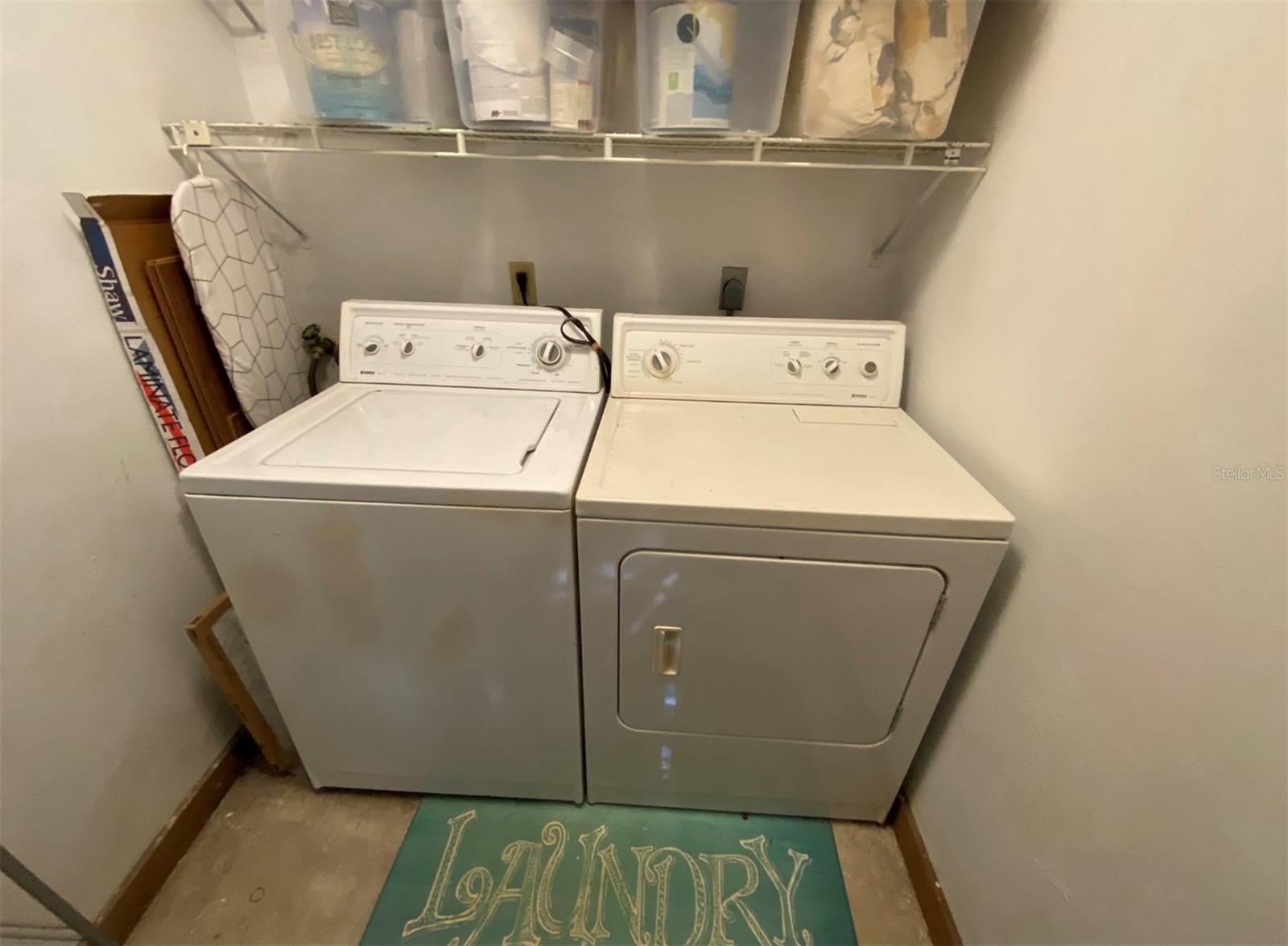 ROCKWOOD VILLAS - Residential Lease