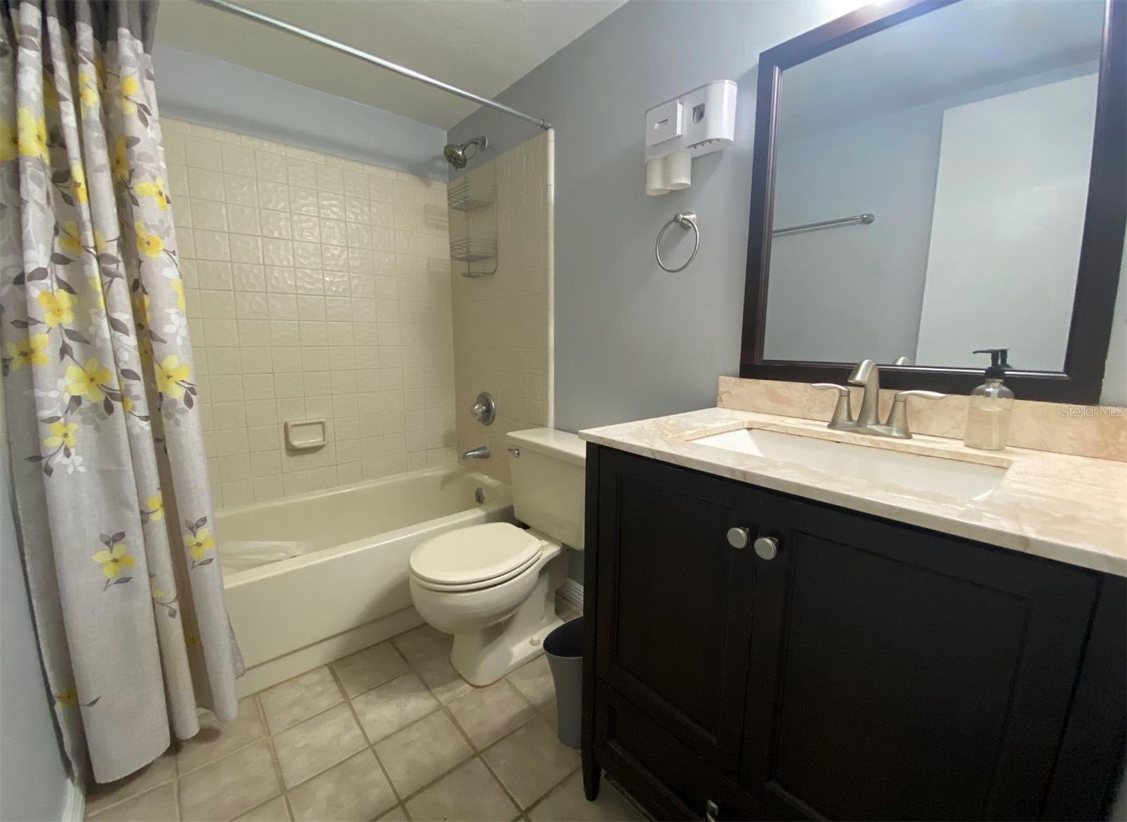 ROCKWOOD VILLAS - Residential Lease