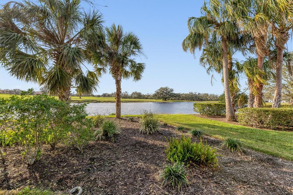 FOUNDERS CLUB - Residential