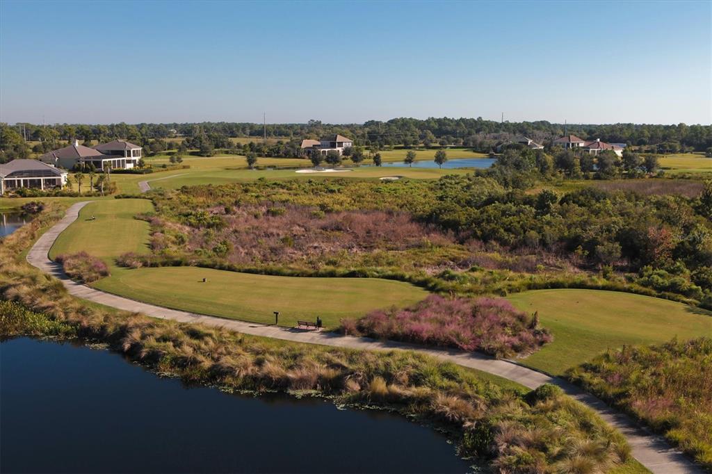 FOUNDERS CLUB - Residential