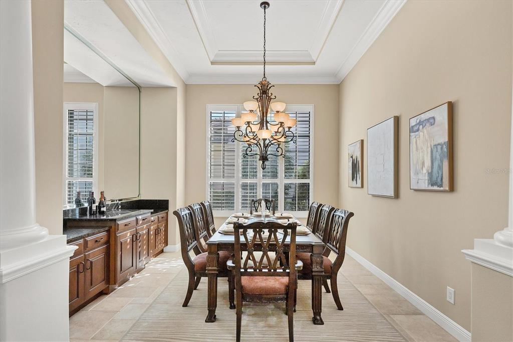 FOUNDERS CLUB - Residential