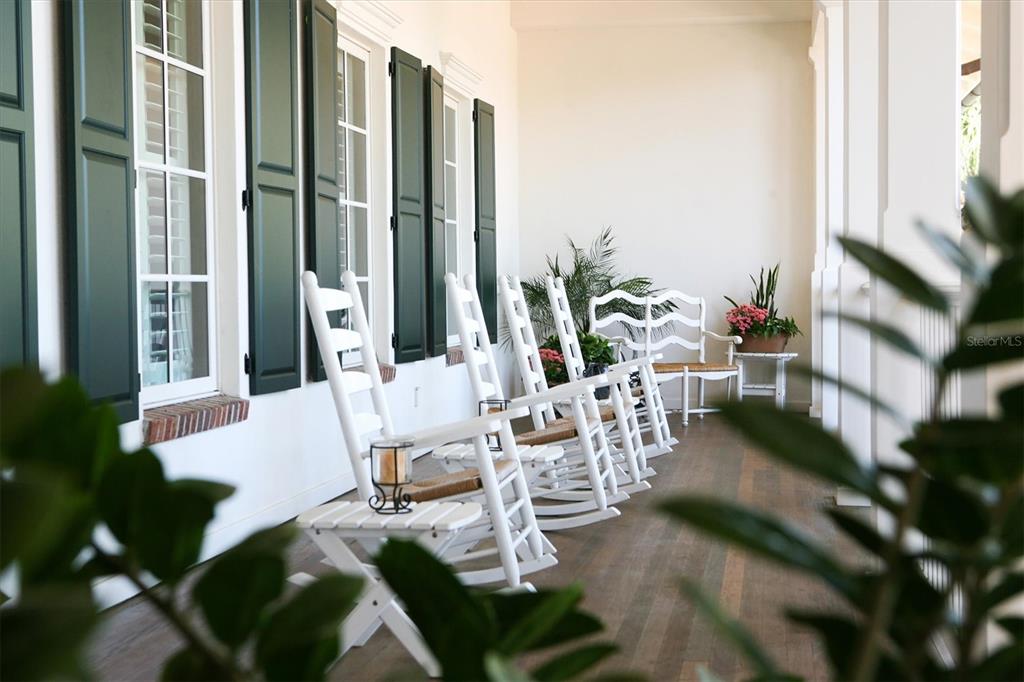 FOUNDERS CLUB - Residential