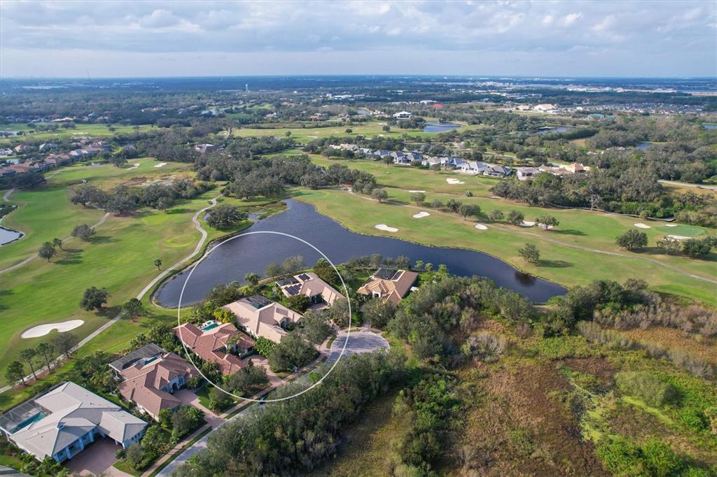 FOUNDERS CLUB - Residential