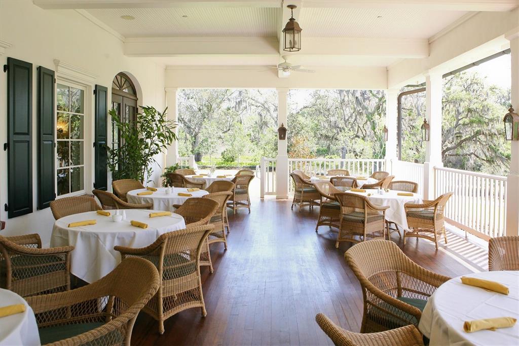 FOUNDERS CLUB - Residential