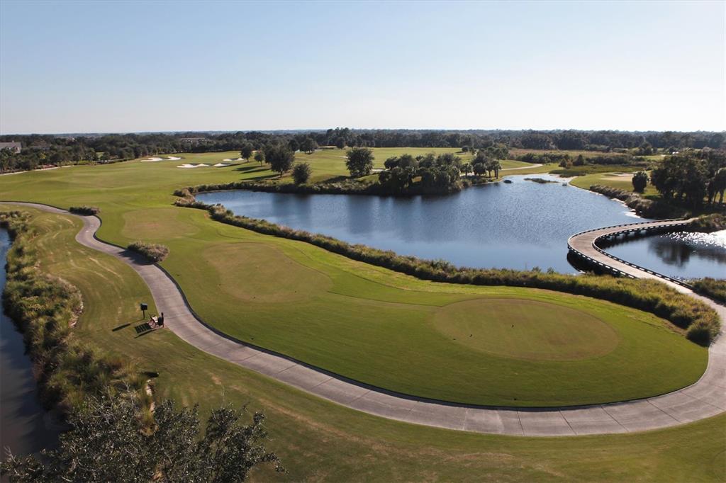 FOUNDERS CLUB - Residential