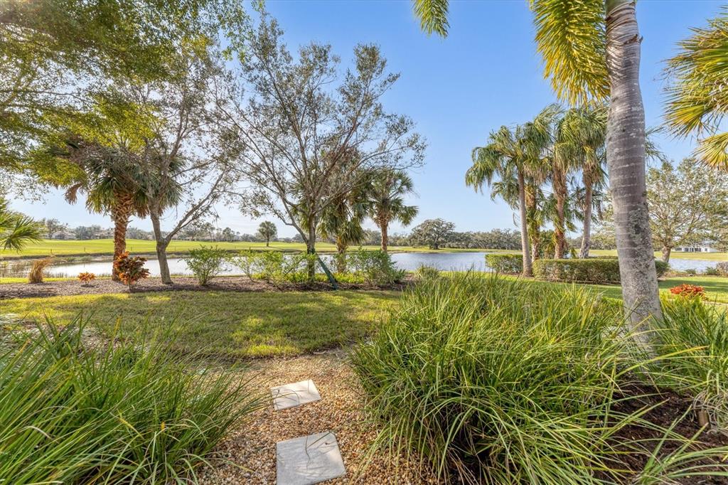 FOUNDERS CLUB - Residential