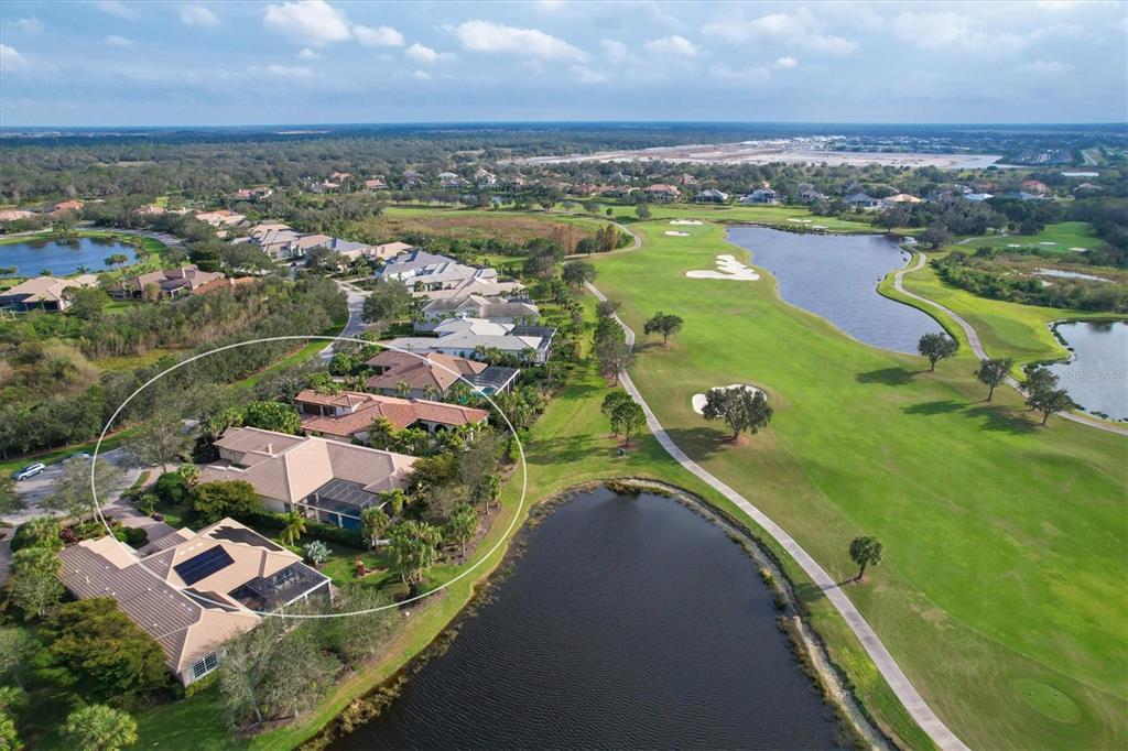 FOUNDERS CLUB - Residential