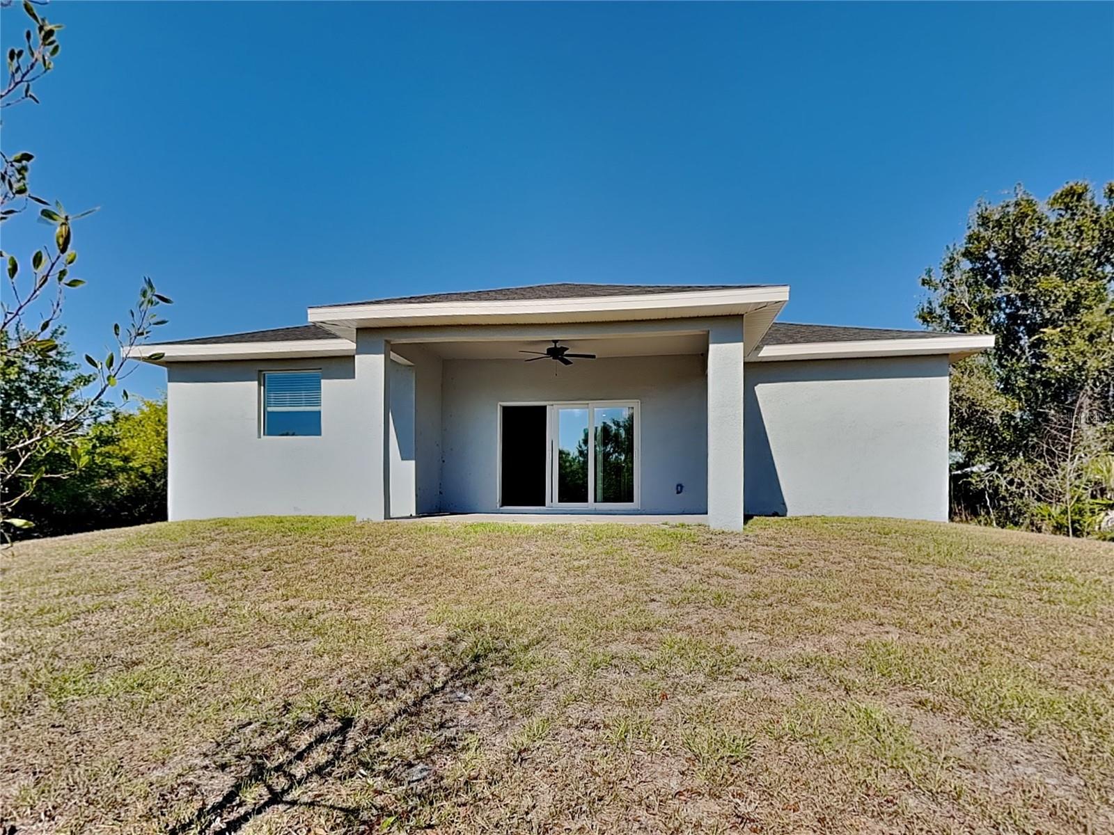 ROTONDA LAKES - Residential