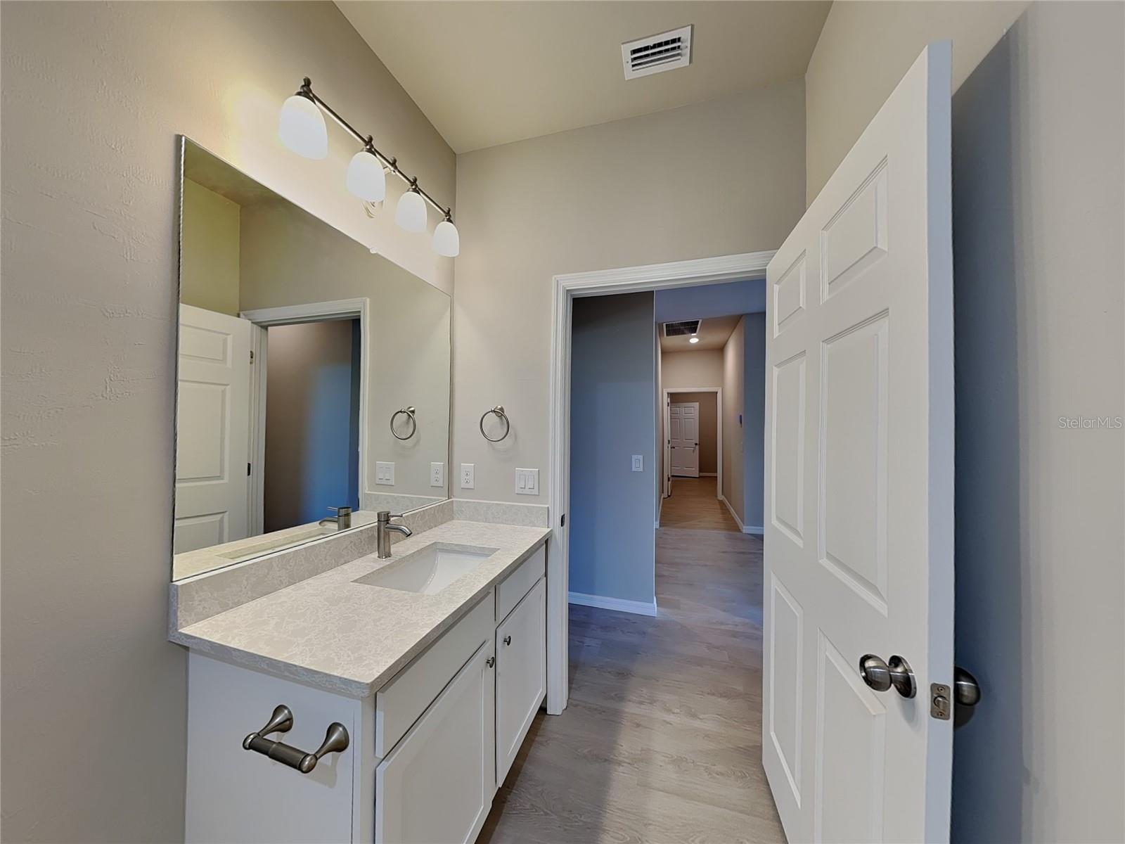 ROTONDA LAKES - Residential