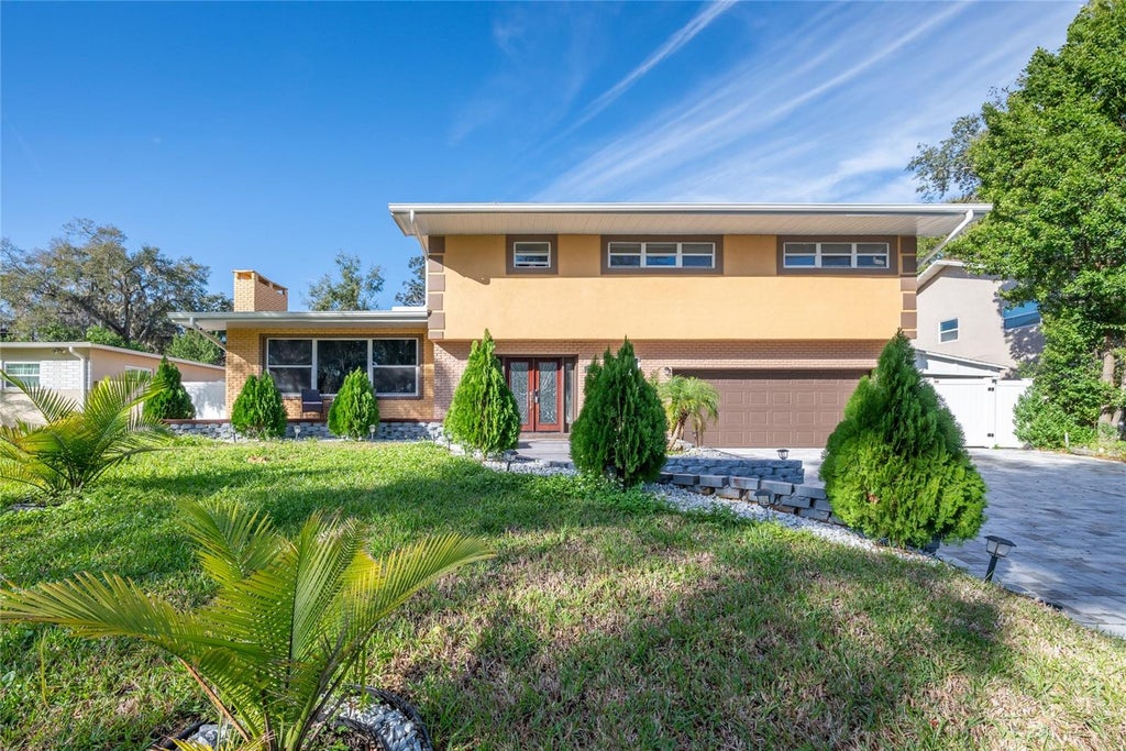 Photo of 5006 Monet Avenue, Belle Isle, FL 32812 (MLS # O6450466)