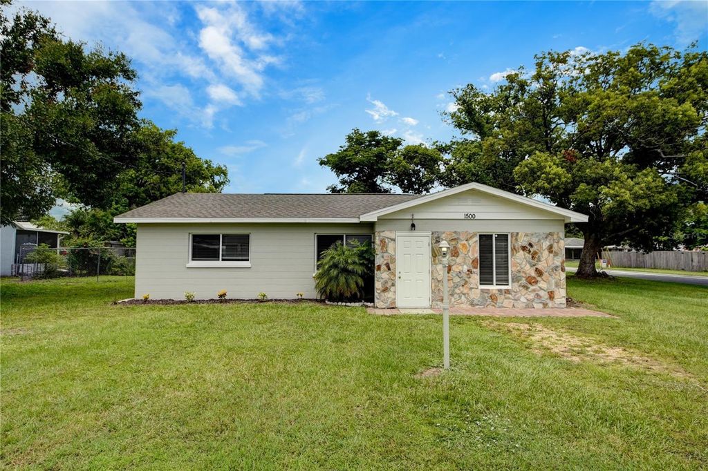 Photo of 1500 Wisconsin Avenue, Saint Cloud, FL 34769 (MLS # O6324576)