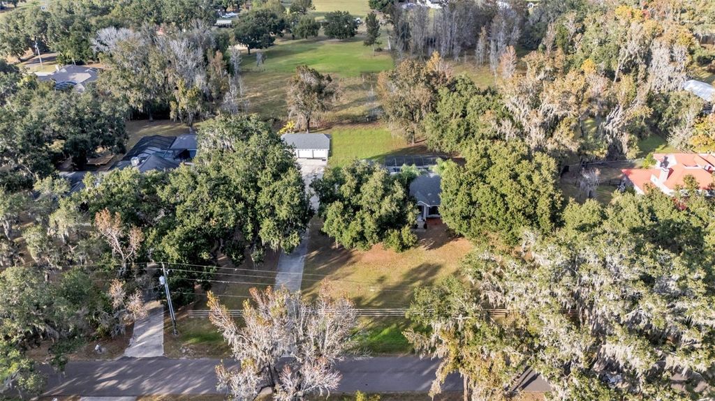 Photo of 1612 Williams Road, Plant City, FL 33565 (MLS # L4958025)