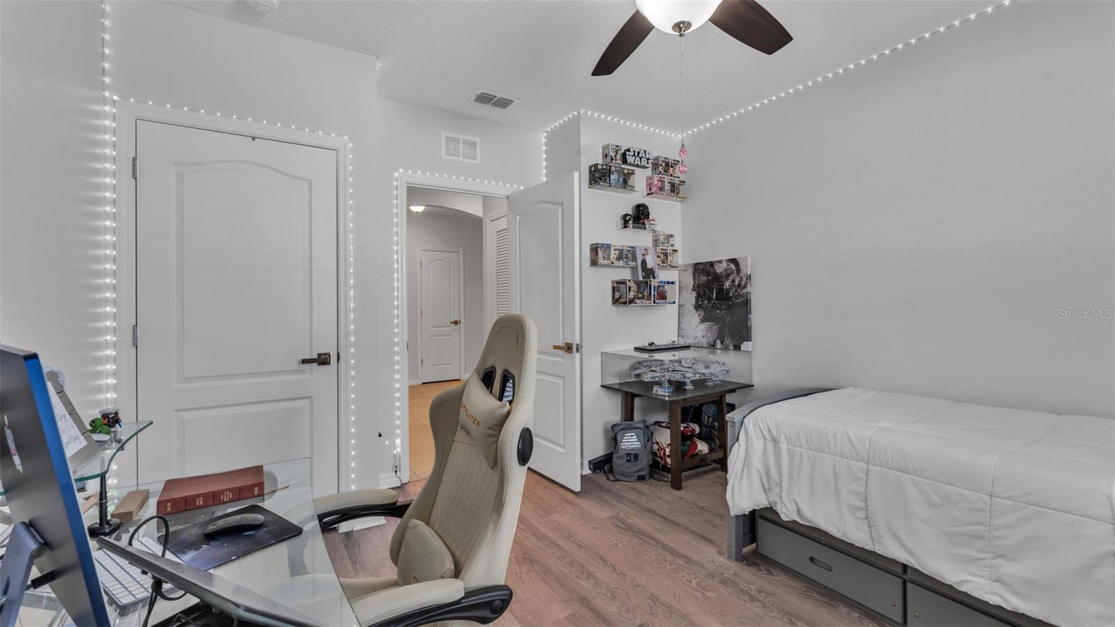 LYLE OAKS - Residential