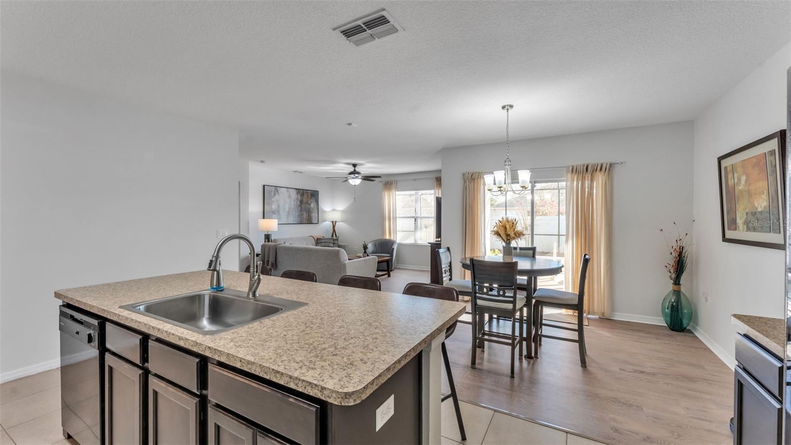 LYLE OAKS - Residential