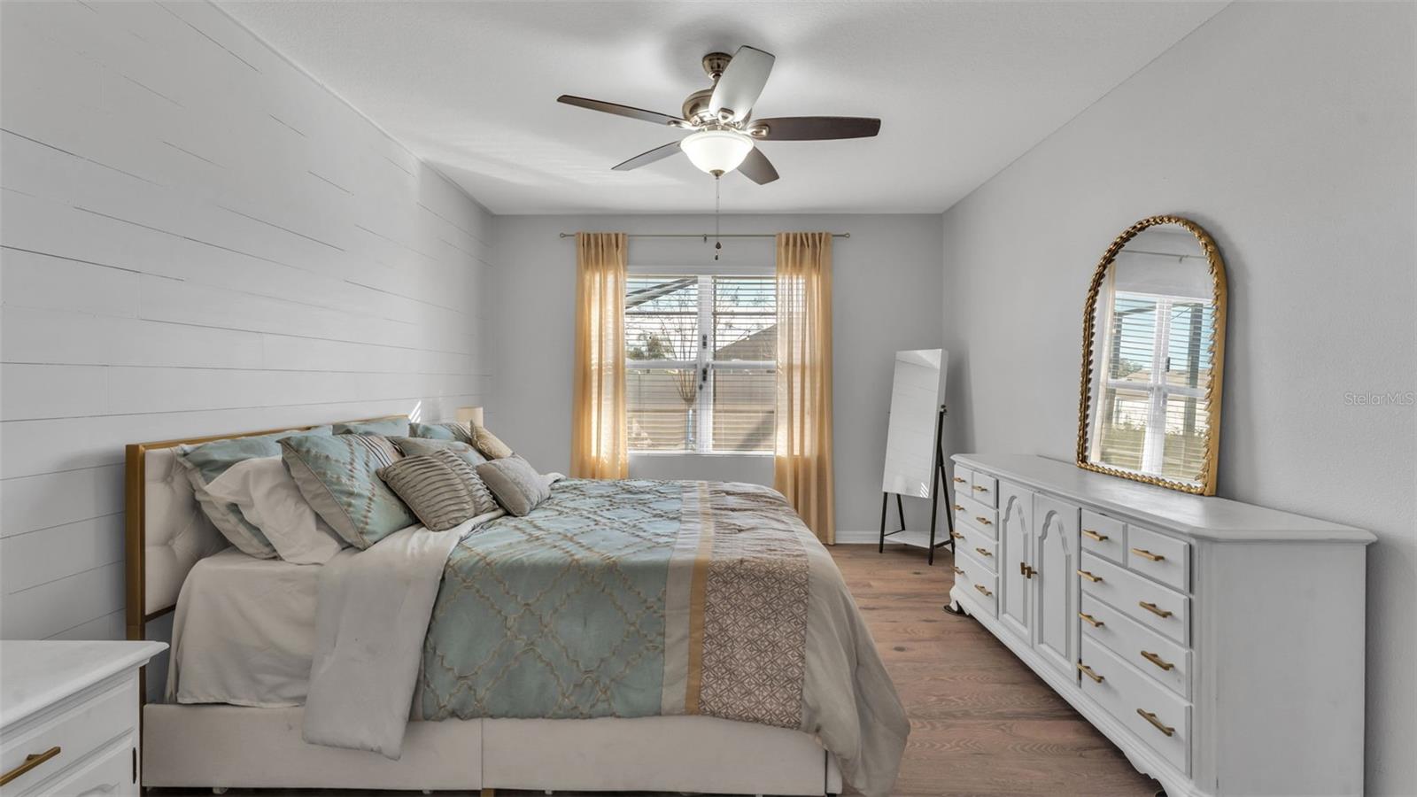 LYLE OAKS - Residential