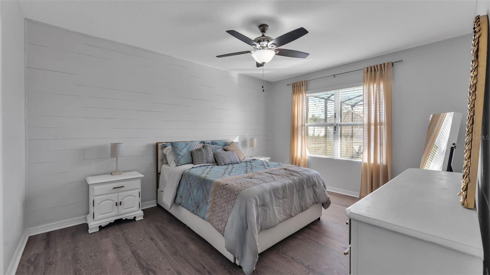 LYLE OAKS - Residential