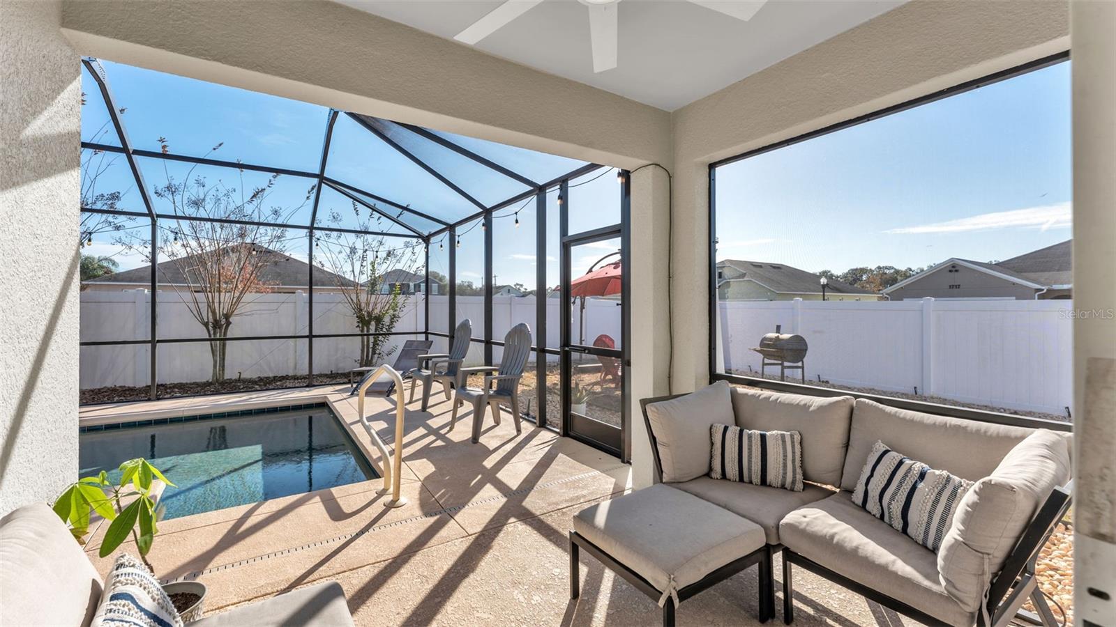 LYLE OAKS - Residential