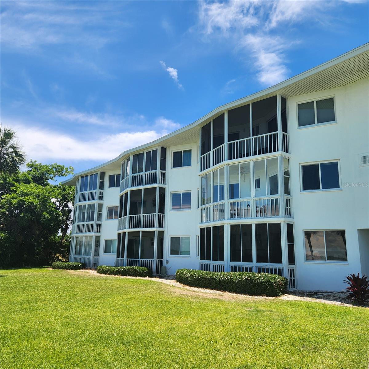 777 JOHN RINGLING BOULEVARD 24
