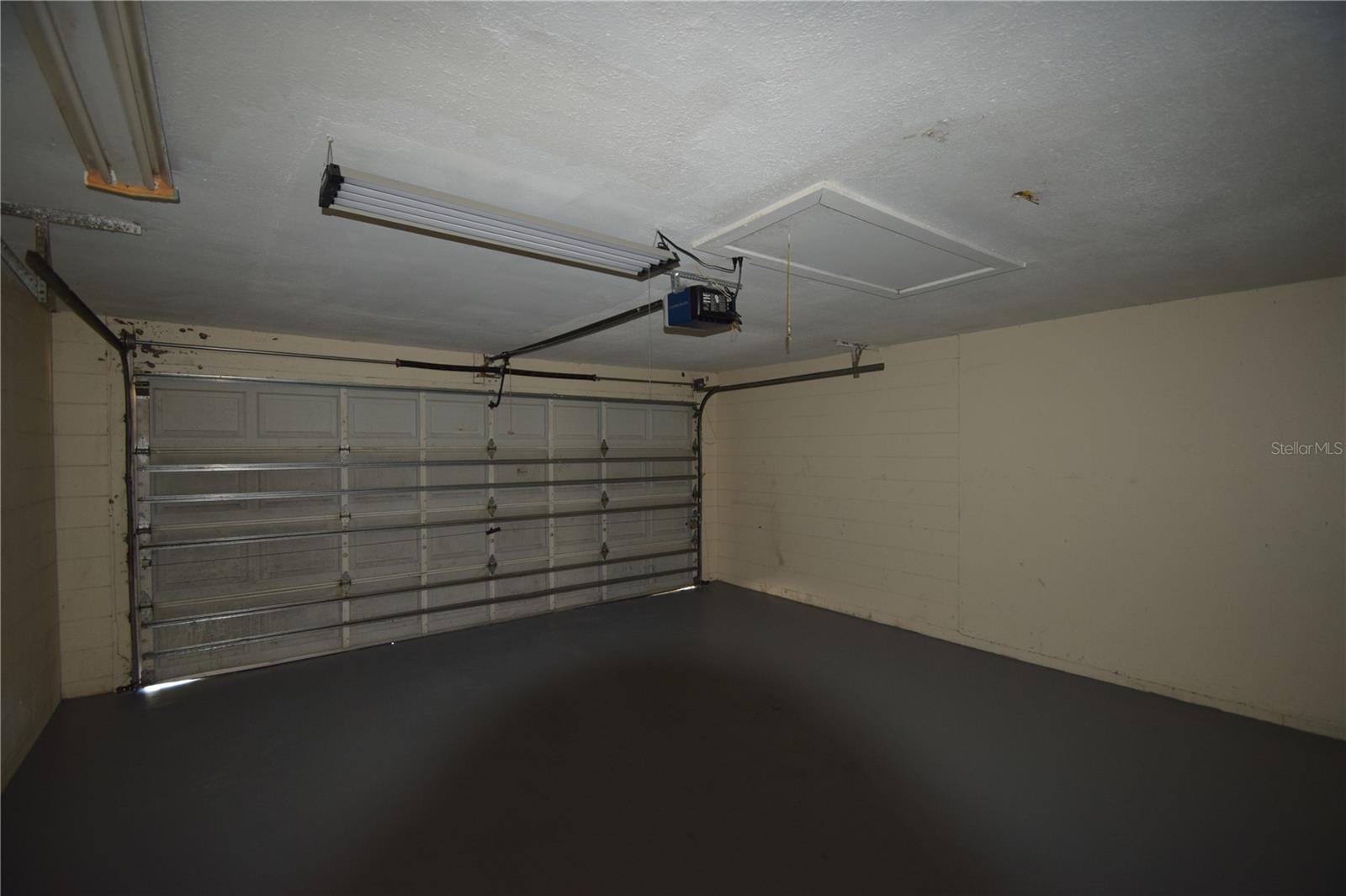 ESTATES NORTHEAST - Residential Lease