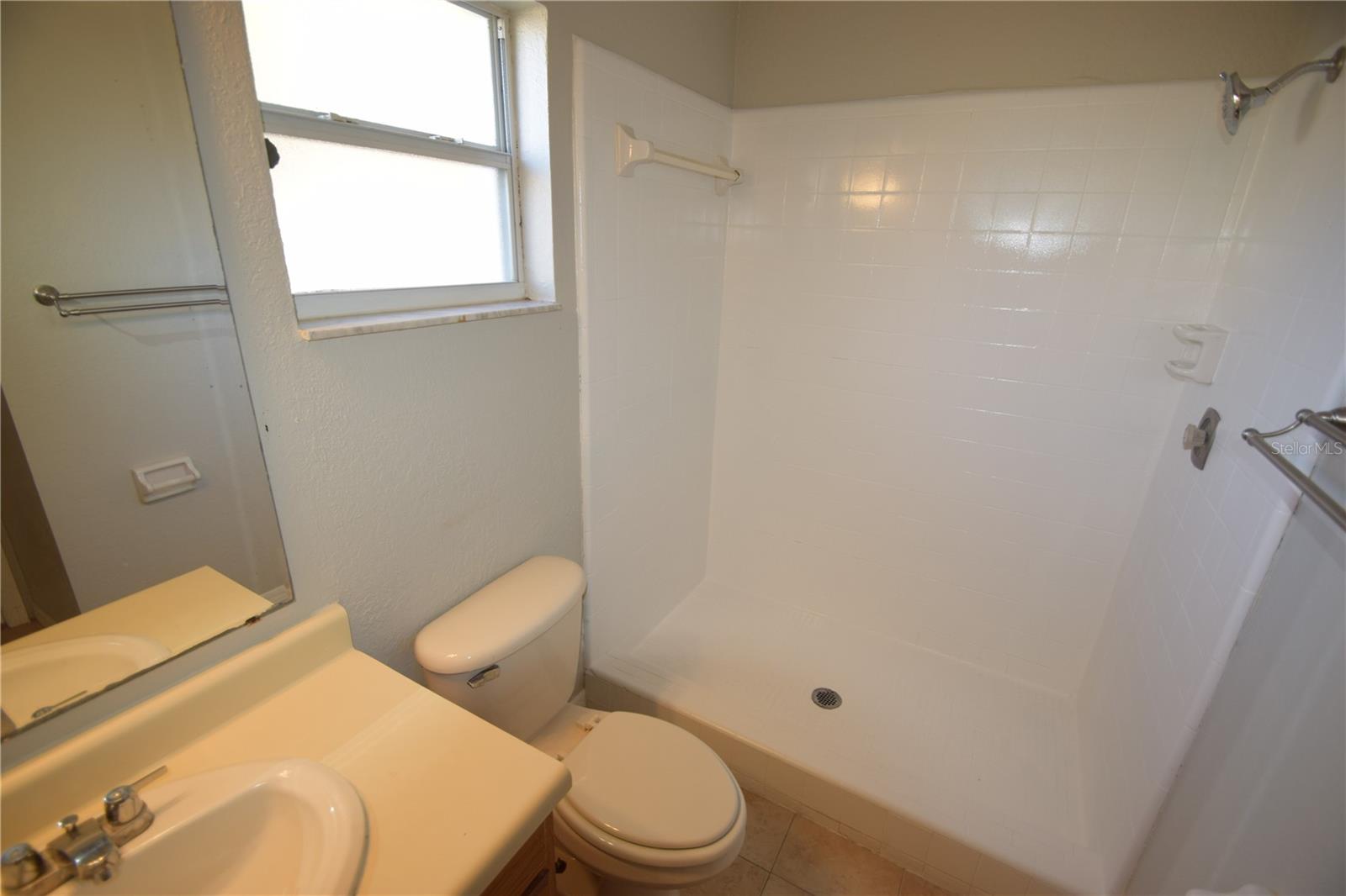 ESTATES NORTHEAST - Residential Lease