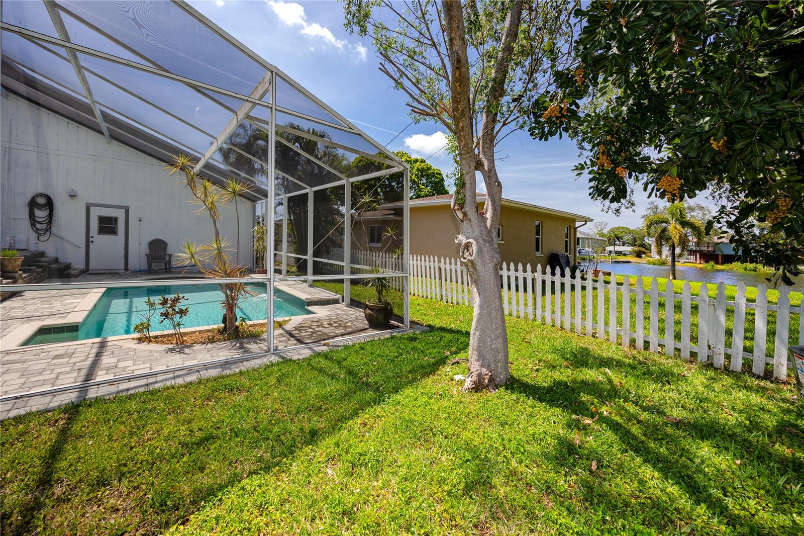 SUN-LIT SHORES - Residential