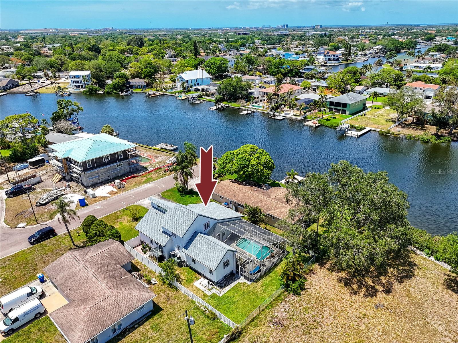 SUN-LIT SHORES - Residential