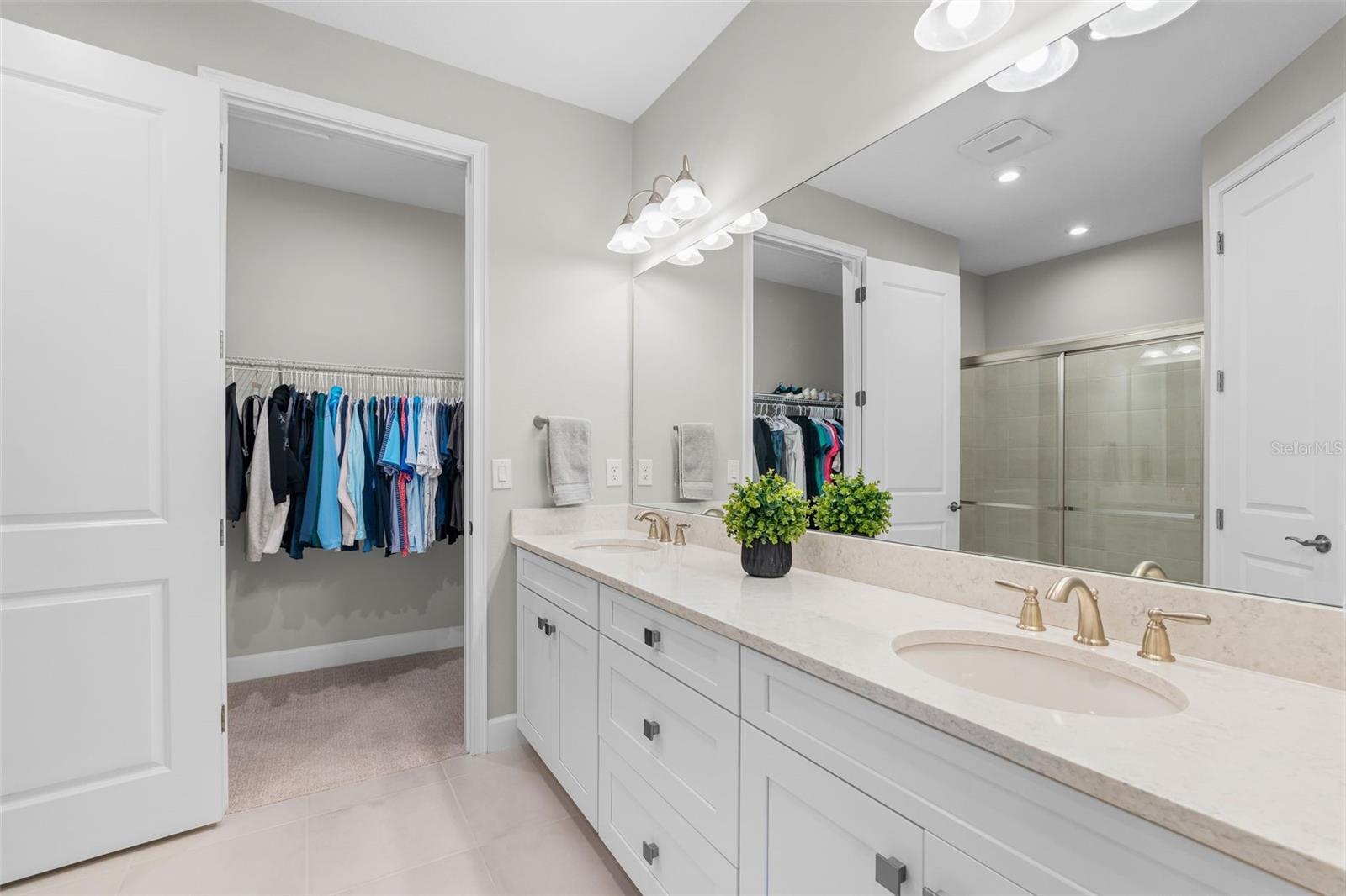 AZARIO ESPLANADE PH II SUBPH A, B & P - Residential