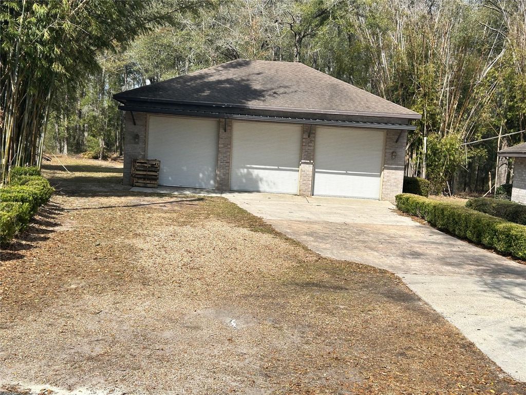 Photo of 19112 NW 156th Avenue, Alachua, FL 32615 (MLS # GC537553)