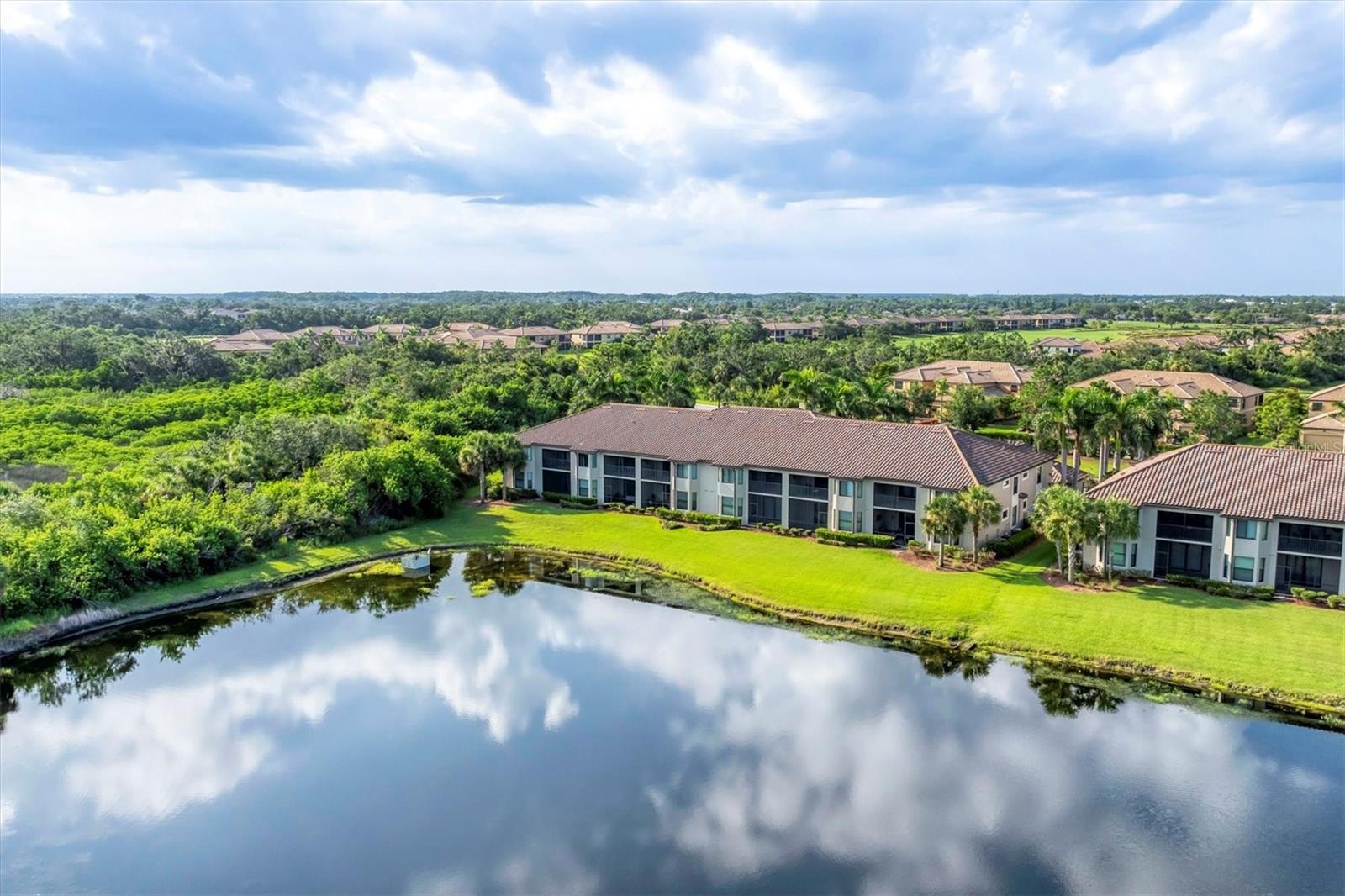 RIVER STRAND VERANDA III - Residential