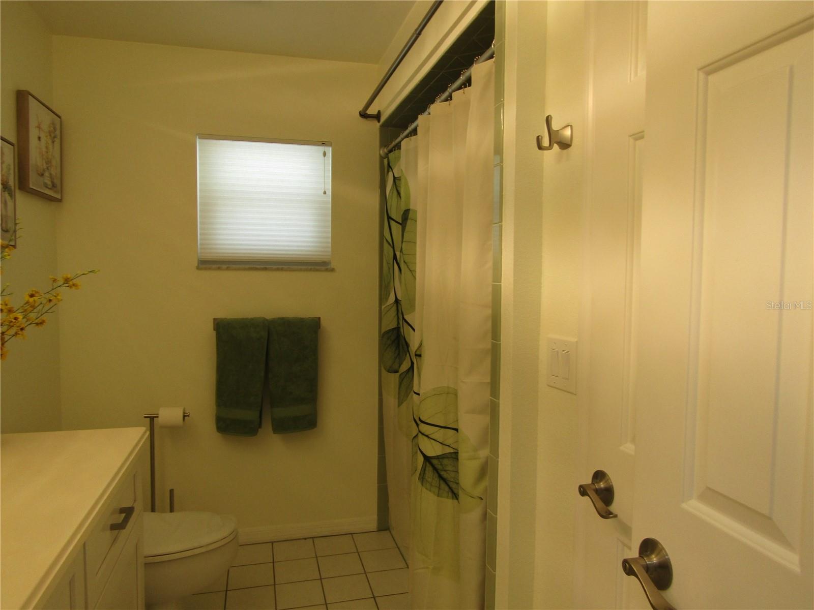 THE MEADOWS - Residential Lease