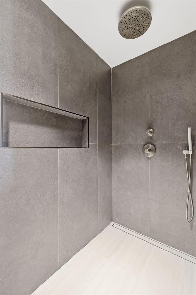 MARK CONDO THE - Residential