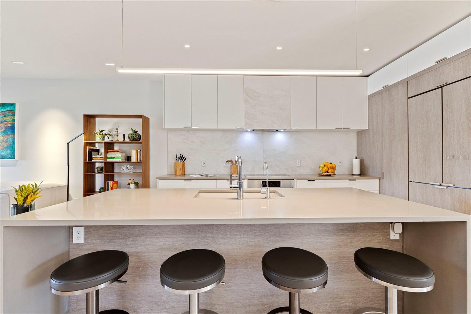 MARK CONDO THE - Residential