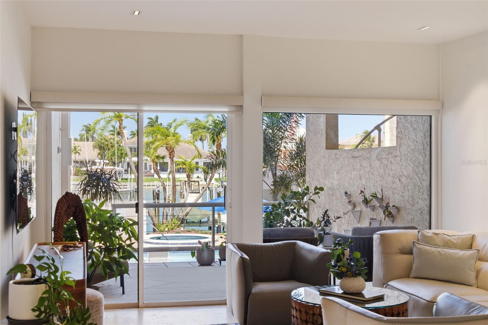 MARK CONDO THE - Residential