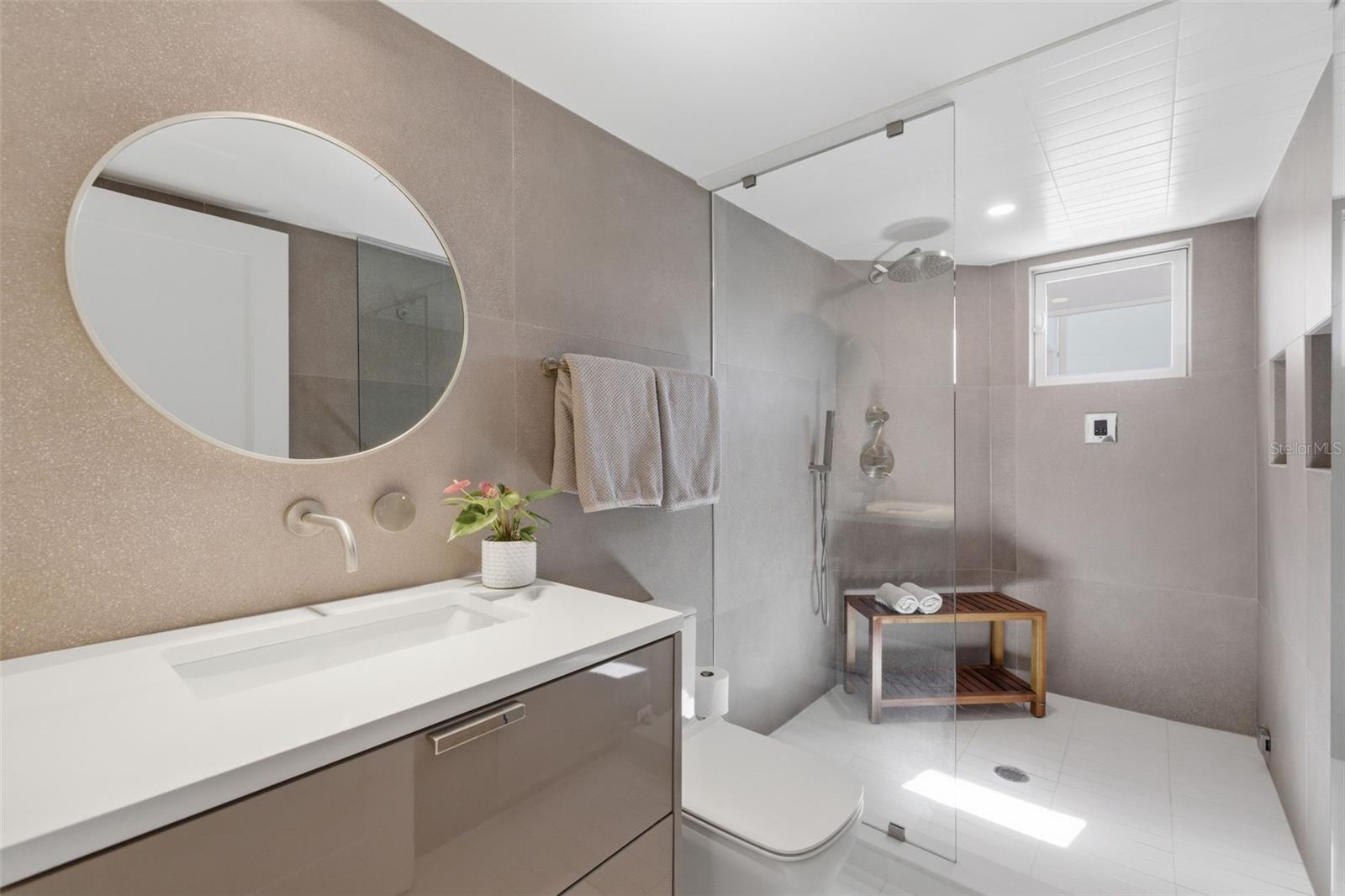 MARK CONDO THE - Residential