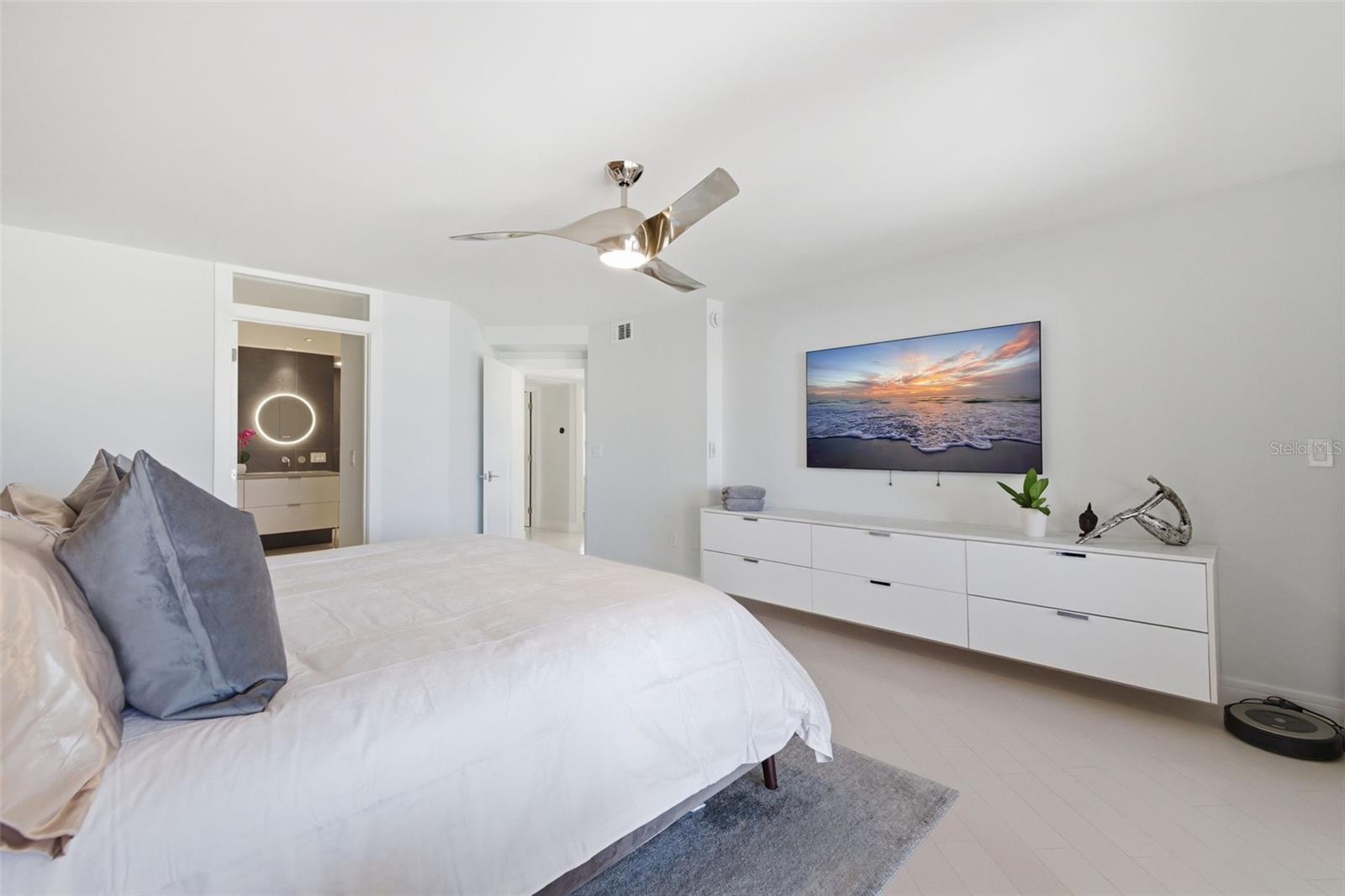 MARK CONDO THE - Residential